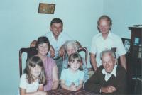 Suzy, Mum, Dad, Gran, Michele, Uncle Brian, Grandpa
